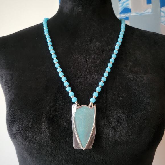 Boho Arrowhead Necklace with Turquoise Beads & Silver Accents – New in Pouch - Picture 2 of 8